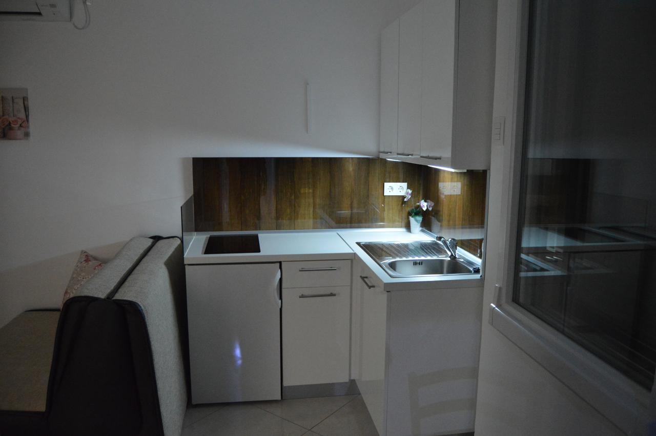Apartment Ferara Betina  Extérieur photo